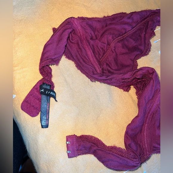 Urban Outfiters Out from Under Dark Red Lace Halter Bra Size Small - Picture 6 of 6